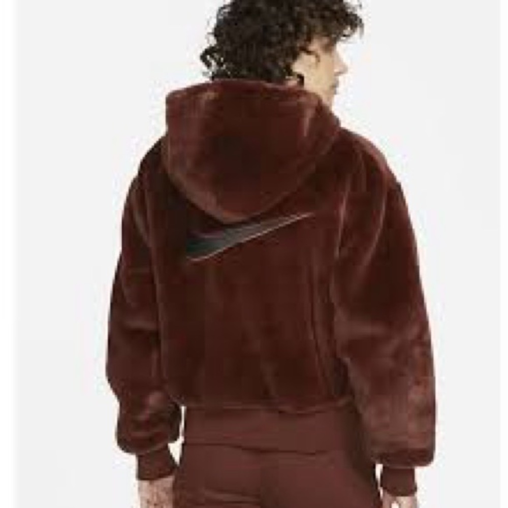 Nike Women's Sportswear Essentials Medium Faux Fur Bronze Brown Jacket DD5116273